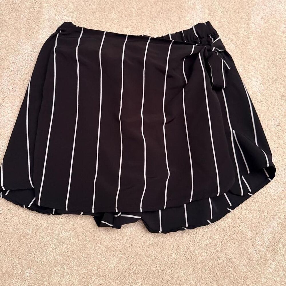 Charlotte-russe Women's Black Shorts